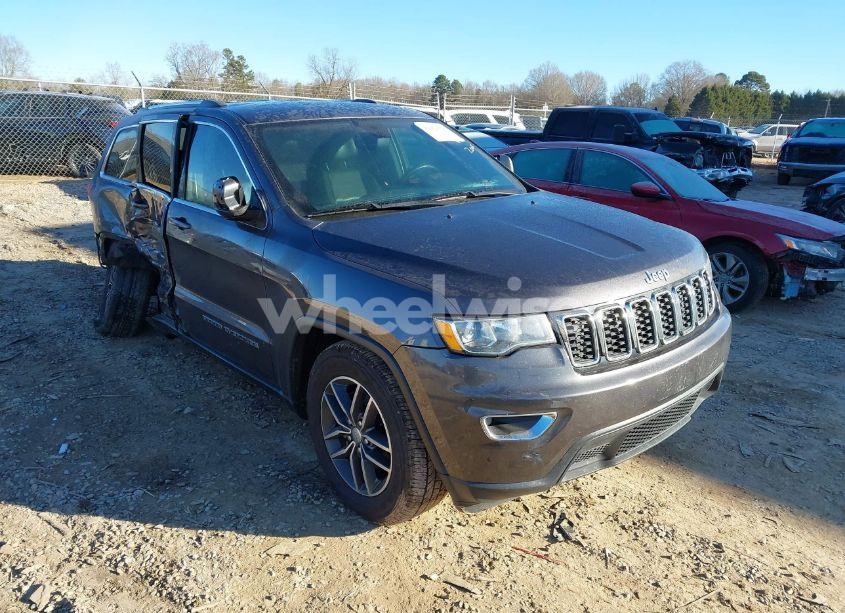 2018 Jeep Grand CHEROKEE LAREDO E 4X2 (VIN 1C4RJEAGXJC402718) main photo