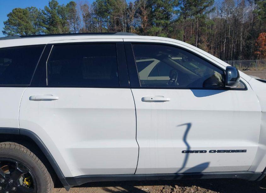 Photo 14 of 2019 Jeep Grand CHEROKEE UPLAND 4X2 (VIN 1C4RJEAGXKC543175)