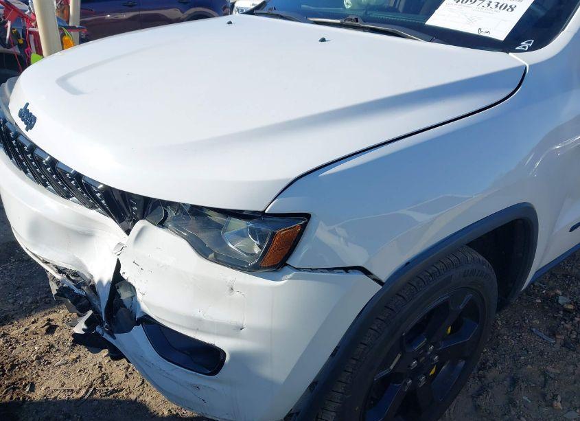 Photo 22 of 2019 Jeep Grand CHEROKEE UPLAND 4X2 (VIN 1C4RJEAGXKC543175)