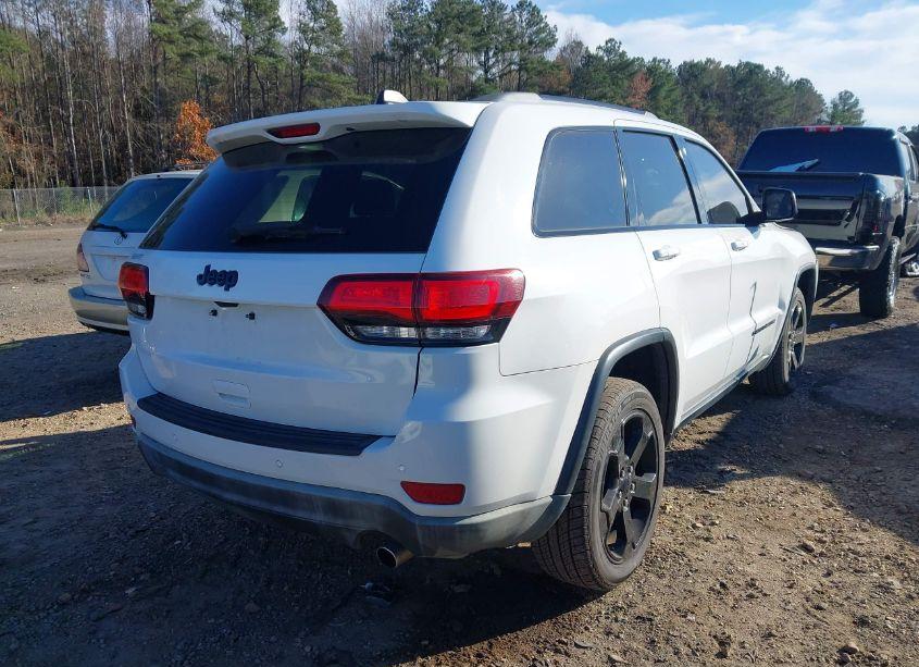 Photo 4 of 2019 Jeep Grand CHEROKEE UPLAND 4X2 (VIN 1C4RJEAGXKC543175)