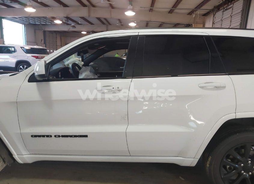 Photo 13 of 2021 Jeep Grand CHEROKEE LAREDO X 4X2 (VIN 1C4RJEAGXMC680281)