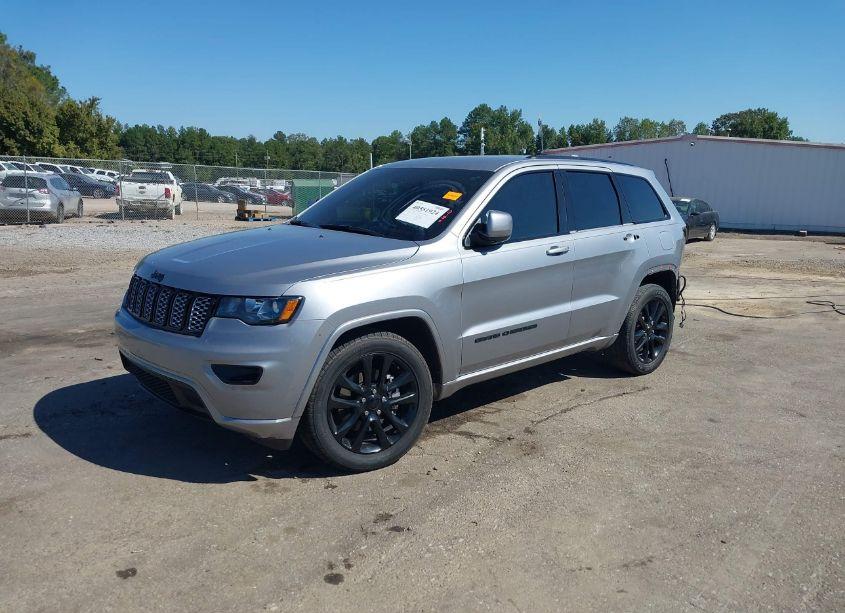 Photo 2 of 2021 Jeep Grand CHEROKEE LAREDO X 4X2 (VIN 1C4RJEAGXMC791168)