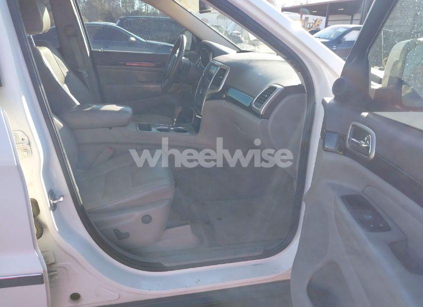 Photo 5 of 2012 Jeep Grand CHEROKEE LAREDO (VIN 1C4RJEAT1CC311627)