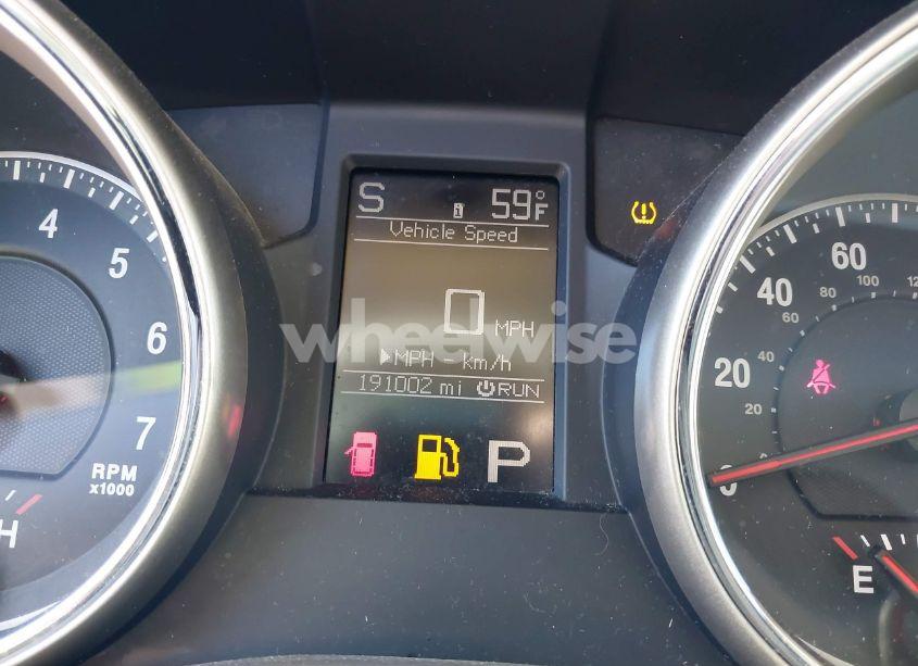Photo 7 of 2012 Jeep Grand CHEROKEE LAREDO (VIN 1C4RJEAT1CC311627)