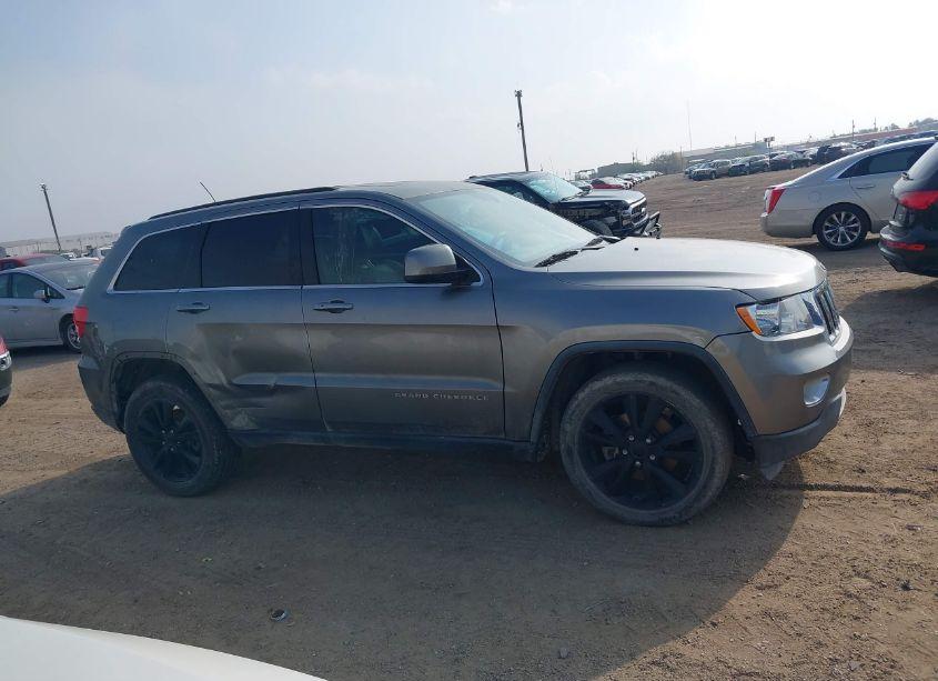 Photo 13 of 2013 Jeep Grand CHEROKEE LAREDO (VIN 1C4RJEAT3DC589169)
