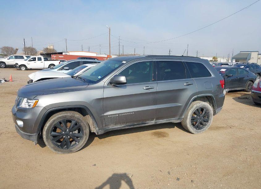 Photo 14 of 2013 Jeep Grand CHEROKEE LAREDO (VIN 1C4RJEAT3DC589169)