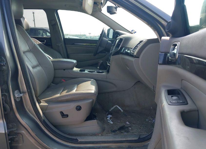 Photo 5 of 2013 Jeep Grand CHEROKEE LAREDO (VIN 1C4RJEAT3DC589169)
