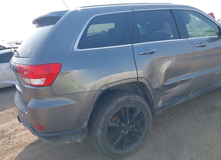 Photo 6 of 2013 Jeep Grand CHEROKEE LAREDO (VIN 1C4RJEAT3DC589169)