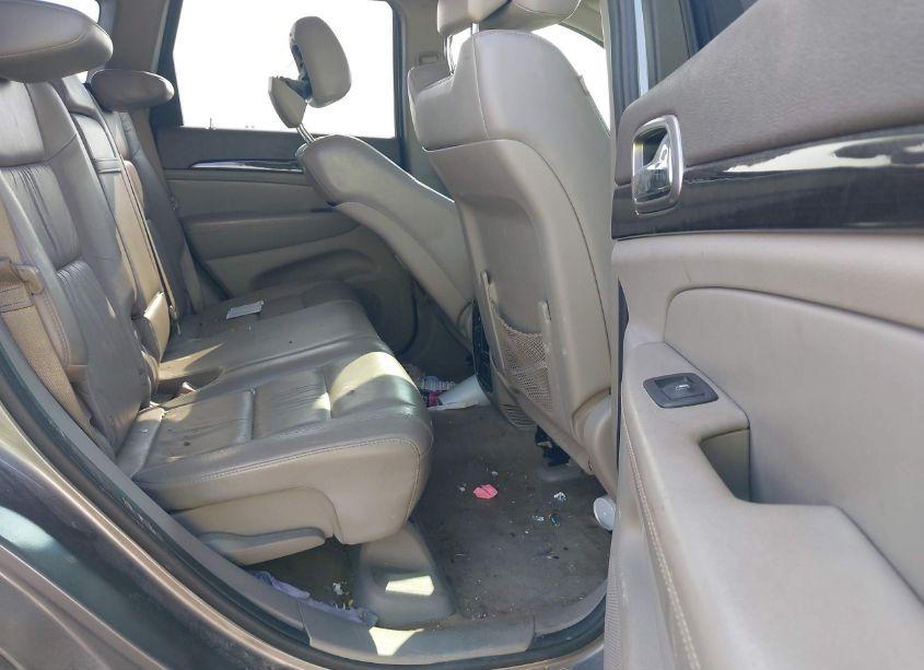 Photo 8 of 2013 Jeep Grand CHEROKEE LAREDO (VIN 1C4RJEAT3DC589169)