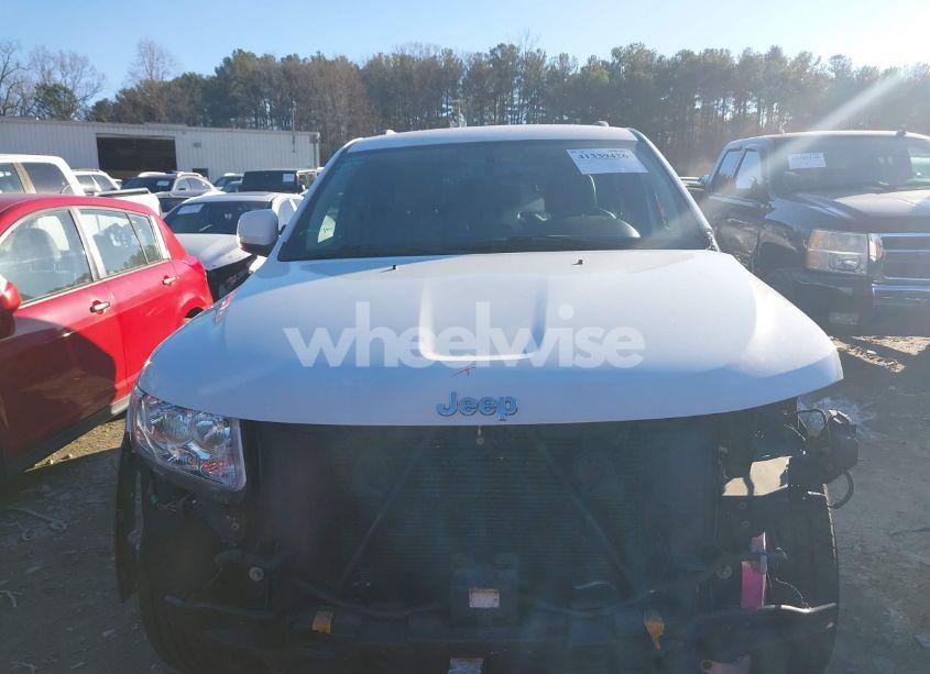 Photo 13 of 2013 Jeep Grand CHEROKEE LAREDO (VIN 1C4RJEAT7DC564338)