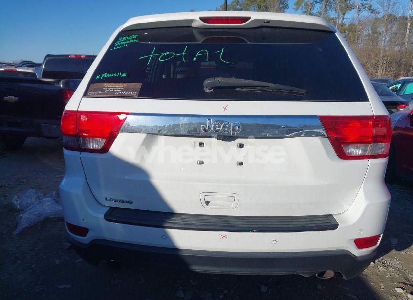 Photo 17 of 2013 Jeep Grand CHEROKEE LAREDO (VIN 1C4RJEAT7DC564338)
