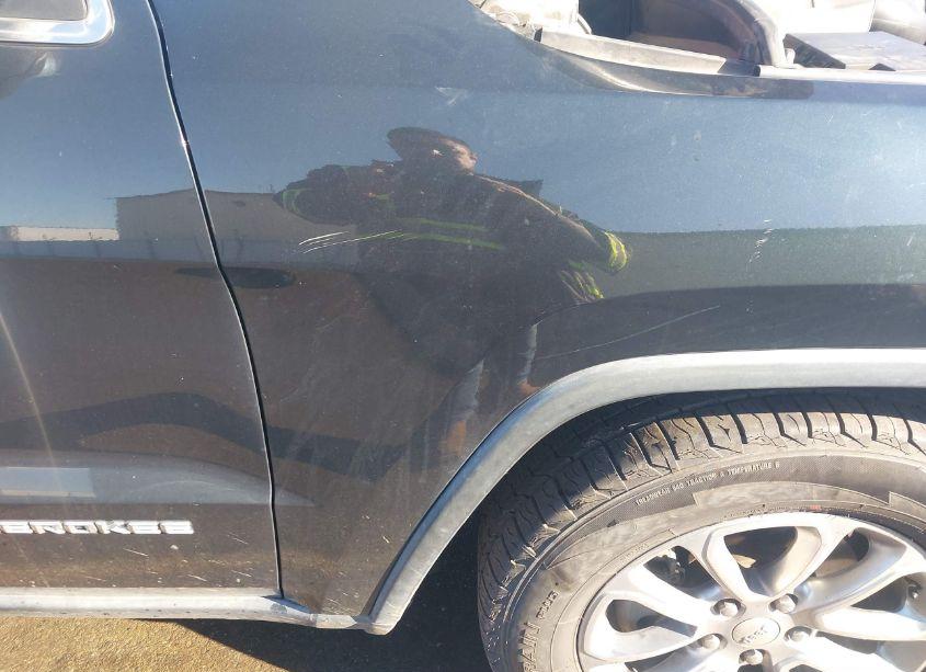 Photo 6 of 2015 Jeep Grand CHEROKEE LIMITED (VIN 1C4RJEBG1FC635151)