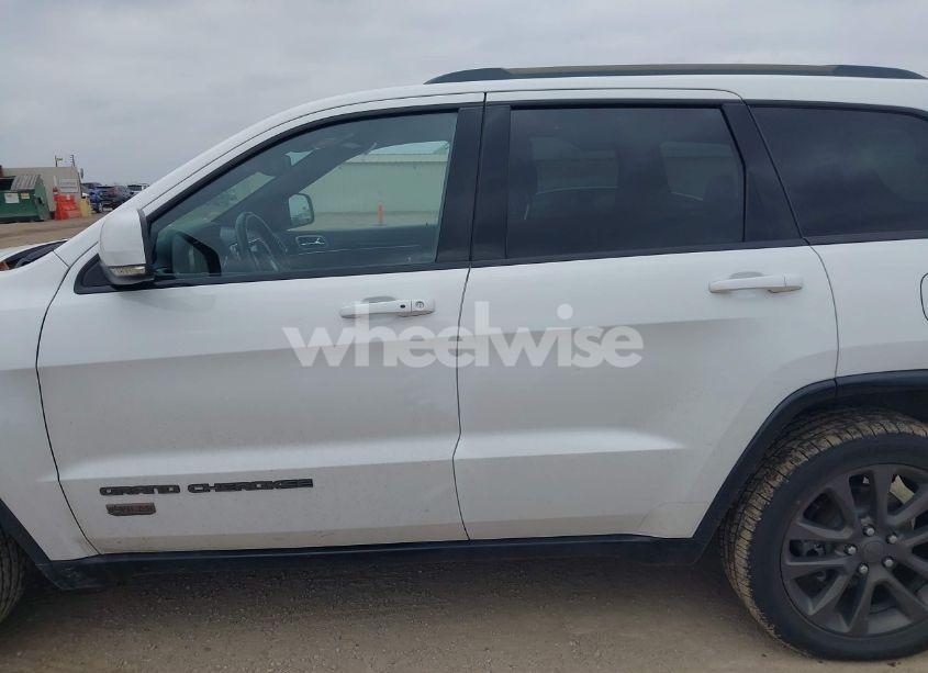 Photo 14 of 2016 Jeep Grand CHEROKEE LIMITED 75TH ANNIVERSARY (VIN 1C4RJEBG1GC400251)