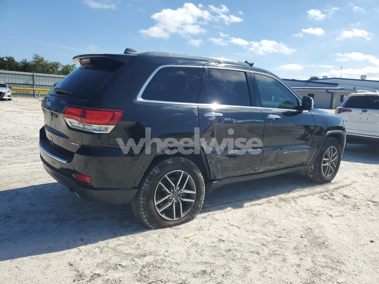 Photo 3 of 2020 JEEP GRAND CHEROKEE LIMITED (VIN 1C4RJEBG1LC404987)