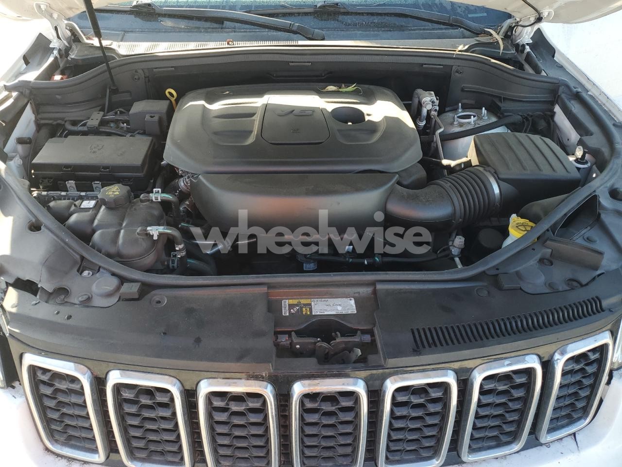 Photo 12 of 2021 JEEP GRAND CHEROKEE LIMITED (VIN 1C4RJEBG2MC638234)