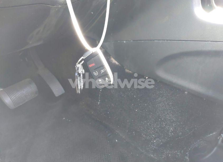 Photo 11 of 2015 Jeep Grand CHEROKEE LIMITED (VIN 1C4RJEBG4FC235486)