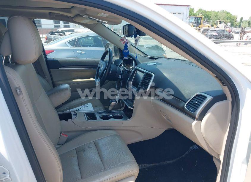 Photo 5 of 2016 Jeep Grand CHEROKEE LIMITED (VIN 1C4RJEBG4GC306509)