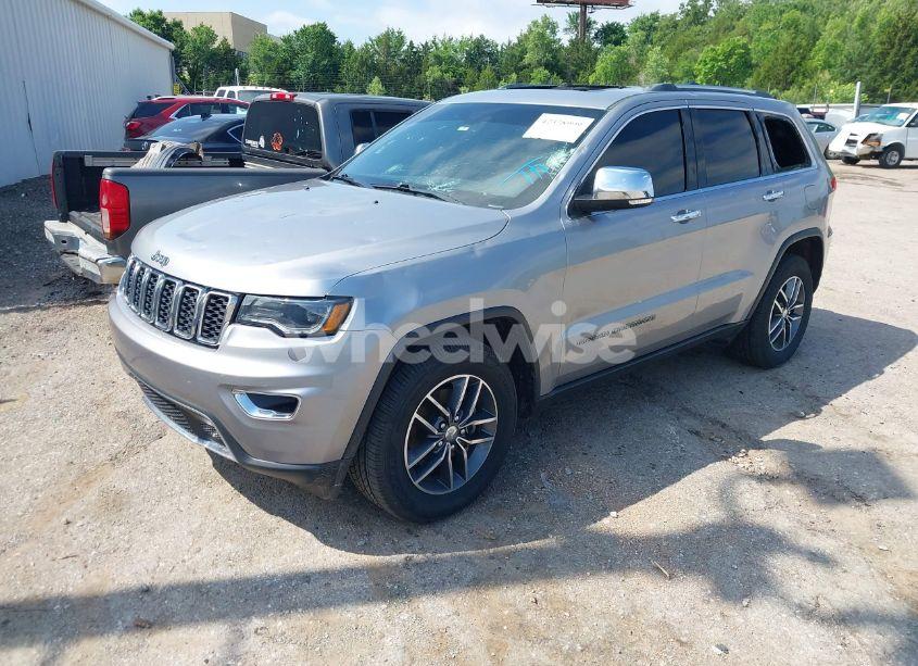 Photo 2 of 2018 Jeep Grand CHEROKEE LIMITED 4X2 (VIN 1C4RJEBG6JC159472)
