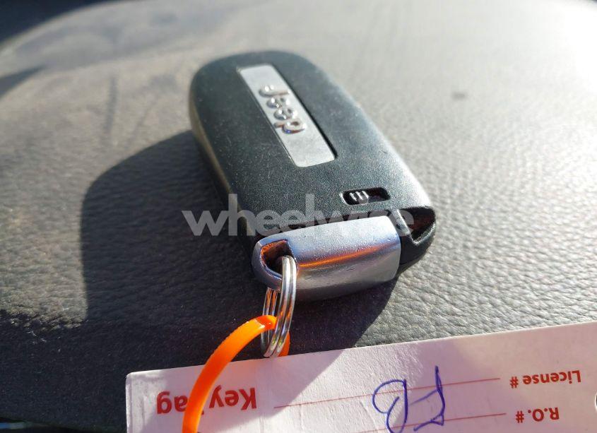 Photo 11 of 2015 Jeep Grand CHEROKEE LIMITED (VIN 1C4RJEBG7FC184727)