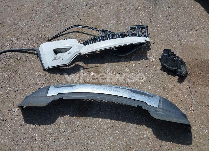 Photo 11 of 2019 Jeep Grand CHEROKEE LIMITED 4X2 (VIN 1C4RJEBG8KC572978)