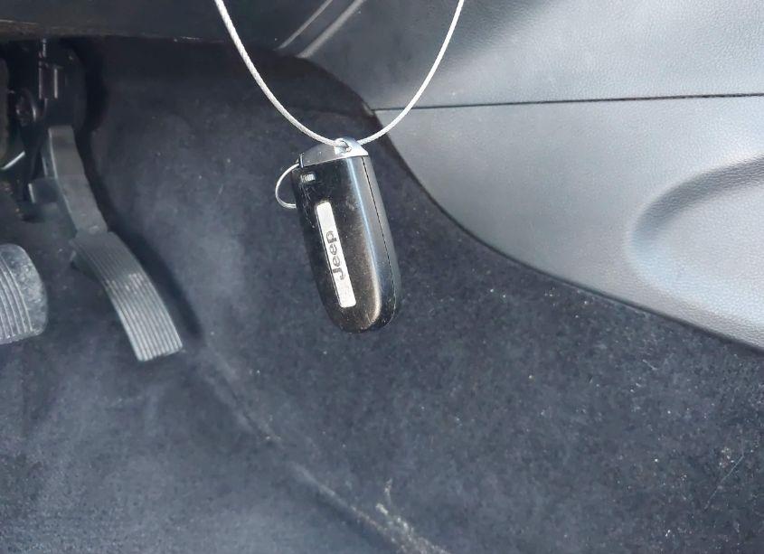 Photo 11 of 2016 Jeep Grand CHEROKEE LIMITED (VIN 1C4RJEBG9GC313892)