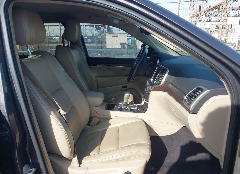 Photo 5 of 2016 Jeep Grand CHEROKEE LIMITED (VIN 1C4RJEBG9GC473545)