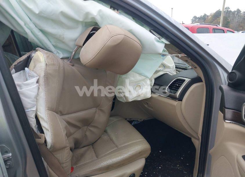 Photo 5 of 2017 Jeep Grand CHEROKEE LIMITED 4X2 (VIN 1C4RJEBGXHC933801)