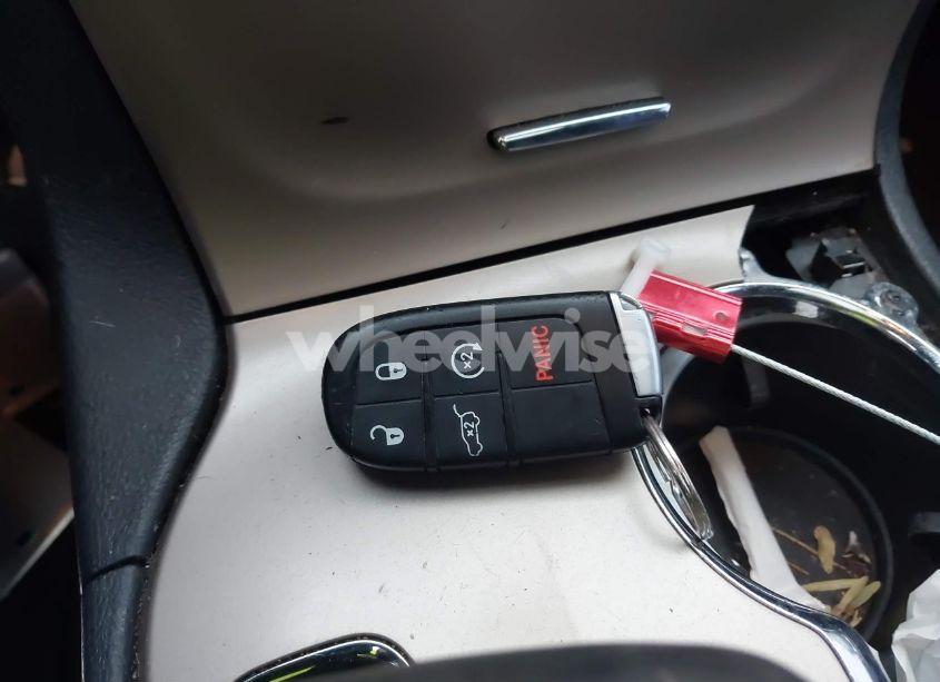 Photo 11 of 2015 Jeep Grand CHEROKEE OVERLAND (VIN 1C4RJECG0FC125985)