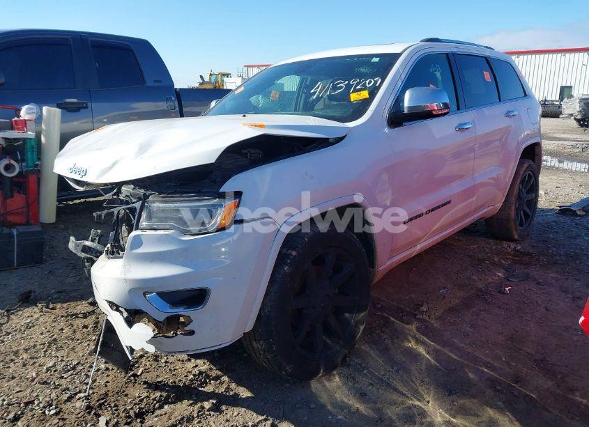 Photo 2 of 2017 Jeep Grand CHEROKEE OVERLAND 4X2 (VIN 1C4RJECG0HC636342)