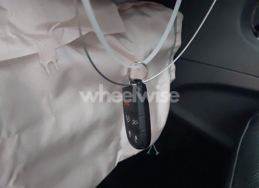 Photo 11 of 2018 Jeep Grand CHEROKEE OVERLAND 4X2 (VIN 1C4RJECG1JC438052)