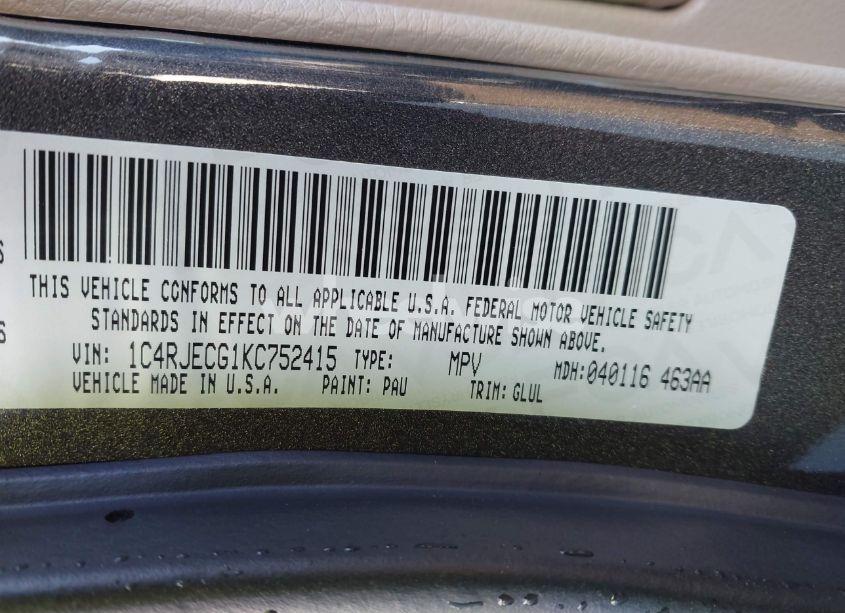 Photo 9 of 2019 Jeep Grand CHEROKEE OVERLAND 4X2 (VIN 1C4RJECG1KC752415)