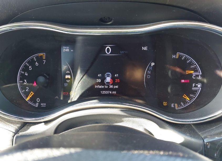 Photo 16 of 2017 Jeep Grand CHEROKEE OVERLAND 4X2 (VIN 1C4RJECG2HC846201)