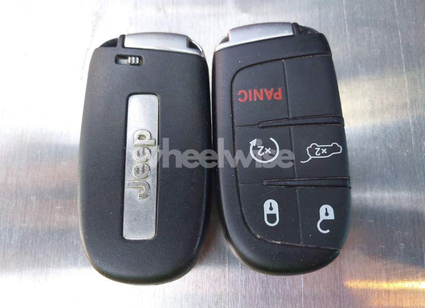 Photo 11 of 2015 Jeep Grand CHEROKEE OVERLAND (VIN 1C4RJECG3FC635327)