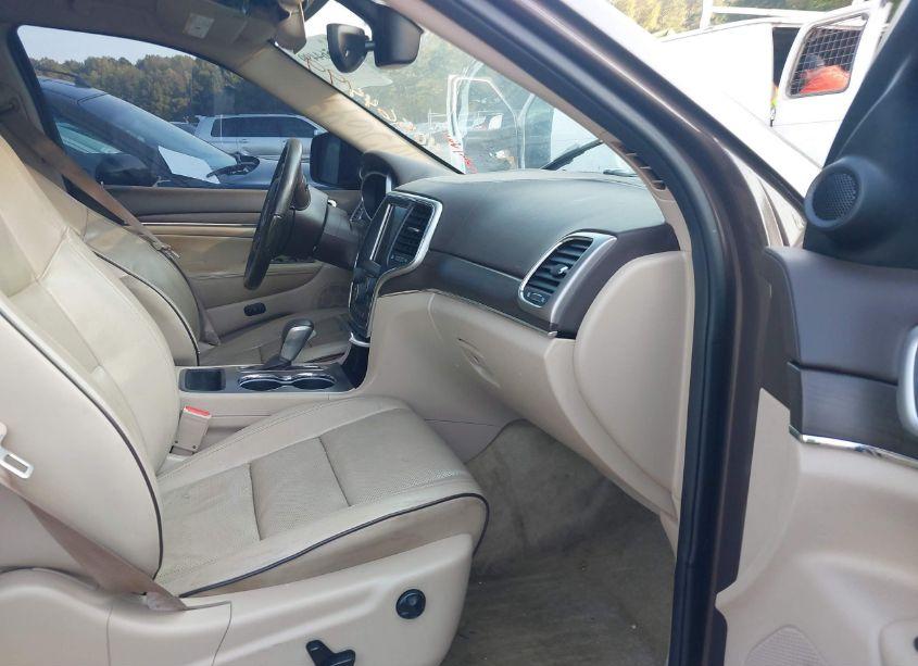 Photo 5 of 2018 Jeep Grand CHEROKEE OVERLAND 4X2 (VIN 1C4RJECG3JC289126)