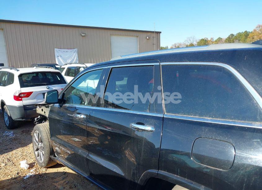 Photo 15 of 2018 Jeep Grand CHEROKEE OVERLAND 4X2 (VIN 1C4RJECG3JC480741)