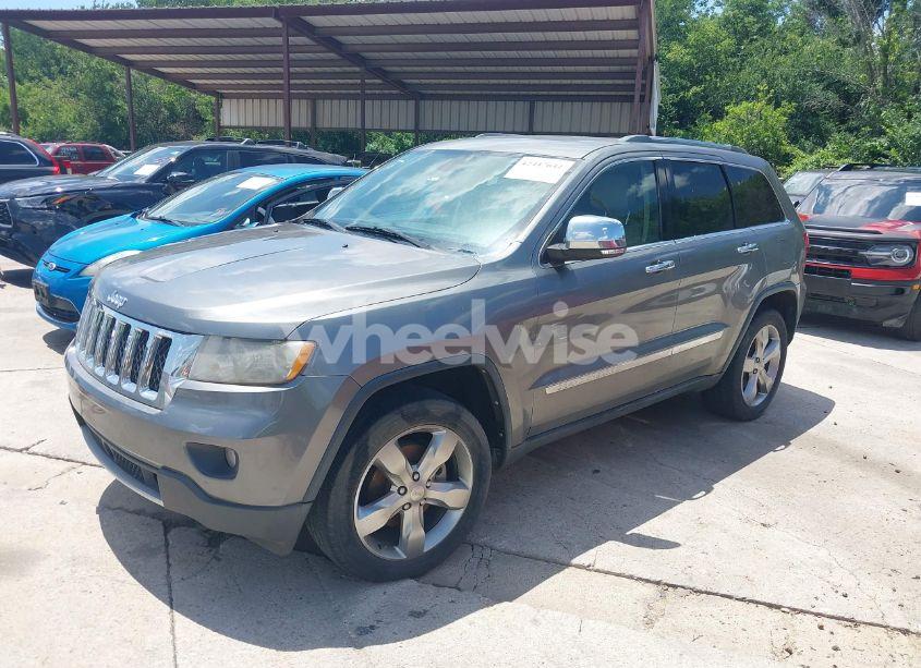 Photo 2 of 2013 Jeep Grand CHEROKEE OVERLAND (VIN 1C4RJECG4DC526677)