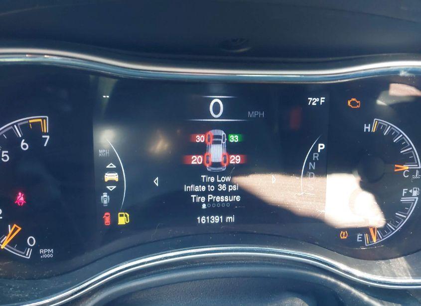 Photo 15 of 2015 Jeep Grand CHEROKEE HIGH ALTITUDE (VIN 1C4RJECG4FC219917)