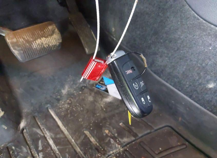 Photo 11 of 2017 Jeep Grand CHEROKEE OVERLAND 4X2 (VIN 1C4RJECG4HC780248)