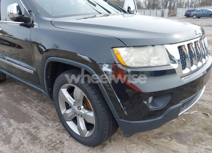 Photo 6 of 2013 Jeep Grand CHEROKEE OVERLAND (VIN 1C4RJECG5DC621149)