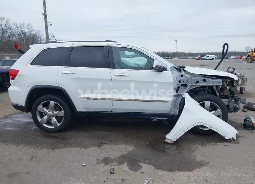 Photo 14 of 2013 Jeep Grand CHEROKEE OVERLAND (VIN 1C4RJECG5DC648593)