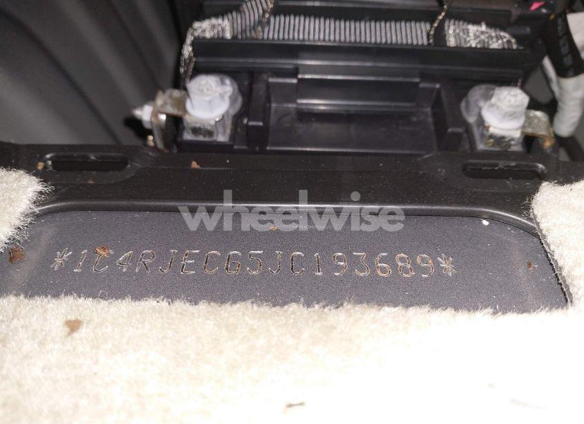 Photo 9 of 2018 Jeep Grand CHEROKEE OVERLAND 4X2 (VIN 1C4RJECG5JC193689)