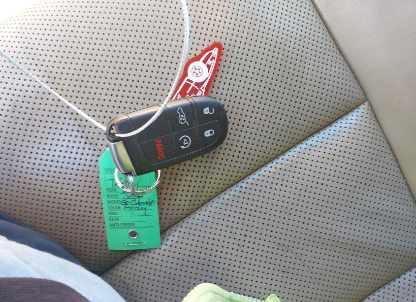 Photo 11 of 2019 Jeep Grand CHEROKEE OVERLAND 4X2 (VIN 1C4RJECG5KC615185)