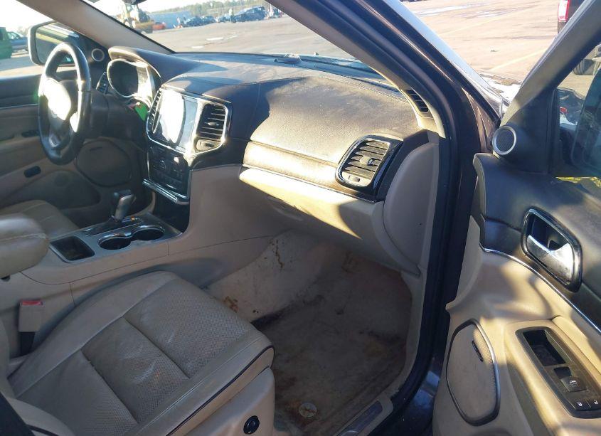 Photo 5 of 2019 Jeep Grand CHEROKEE OVERLAND 4X2 (VIN 1C4RJECG5KC615185)