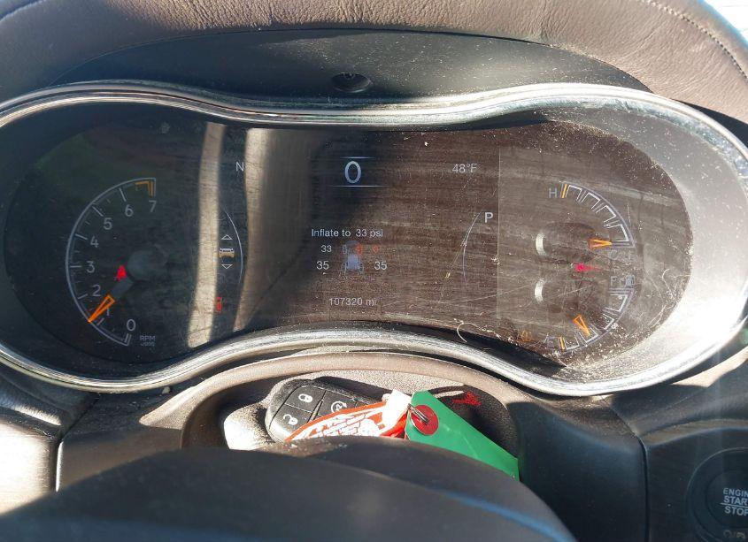 Photo 7 of 2019 Jeep Grand CHEROKEE OVERLAND 4X2 (VIN 1C4RJECG5KC615185)