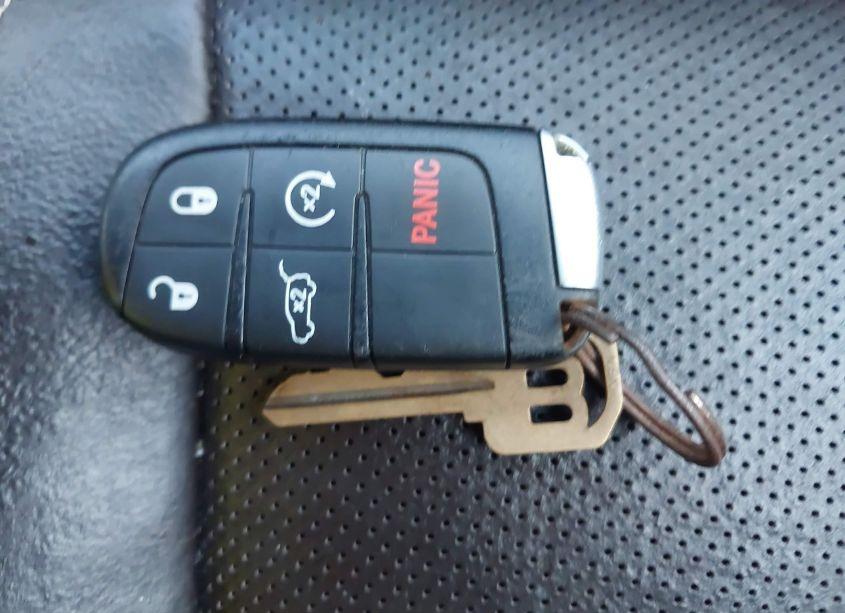 Photo 11 of 2019 Jeep Grand CHEROKEE OVERLAND 4X2 (VIN 1C4RJECG6KC614689)