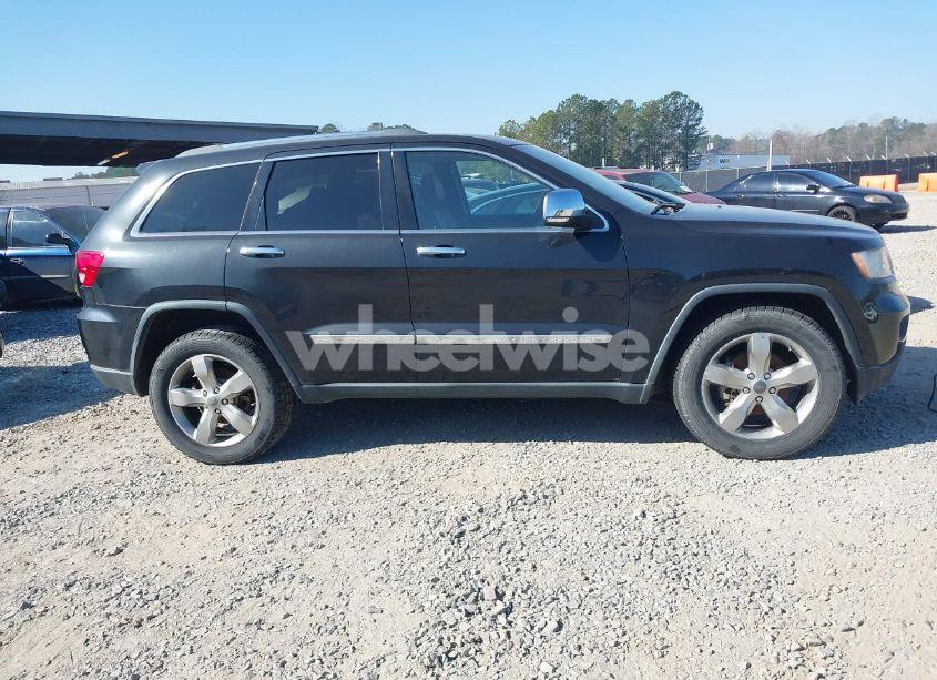 Photo 13 of 2013 Jeep Grand CHEROKEE OVERLAND (VIN 1C4RJECG7DC644822)