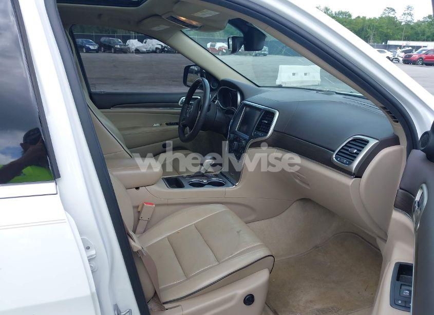 Photo 5 of 2017 Jeep Grand CHEROKEE OVERLAND 4X2 (VIN 1C4RJECG8HC813686)