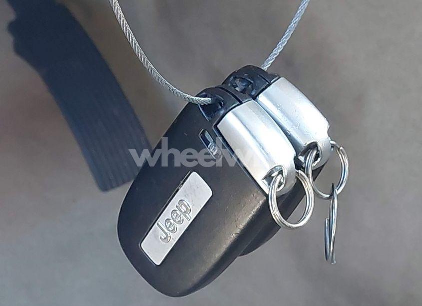 Photo 11 of 2014 Jeep Grand CHEROKEE OVERLAND (VIN 1C4RJECG9EC434935)