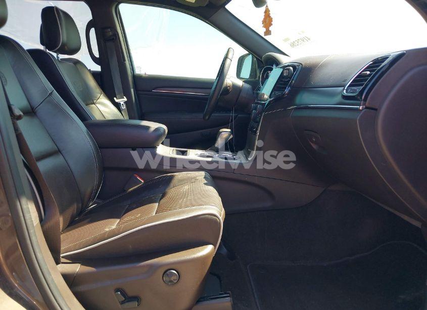 Photo 5 of 2019 Jeep Grand CHEROKEE OVERLAND 4X2 (VIN 1C4RJECG9KC644253)