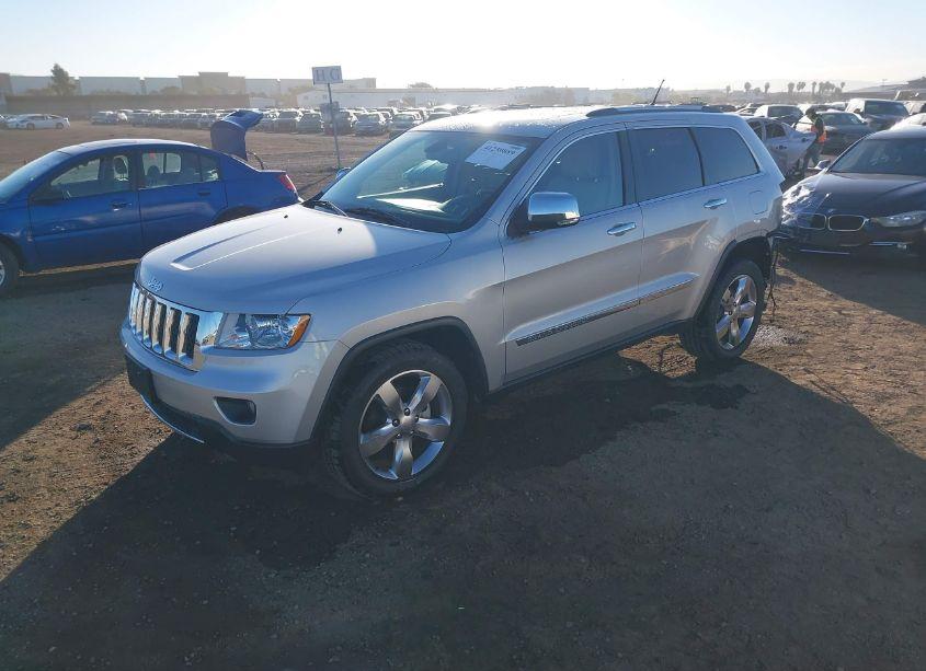Photo 2 of 2013 Jeep Grand CHEROKEE OVERLAND (VIN 1C4RJECGXDC600538)